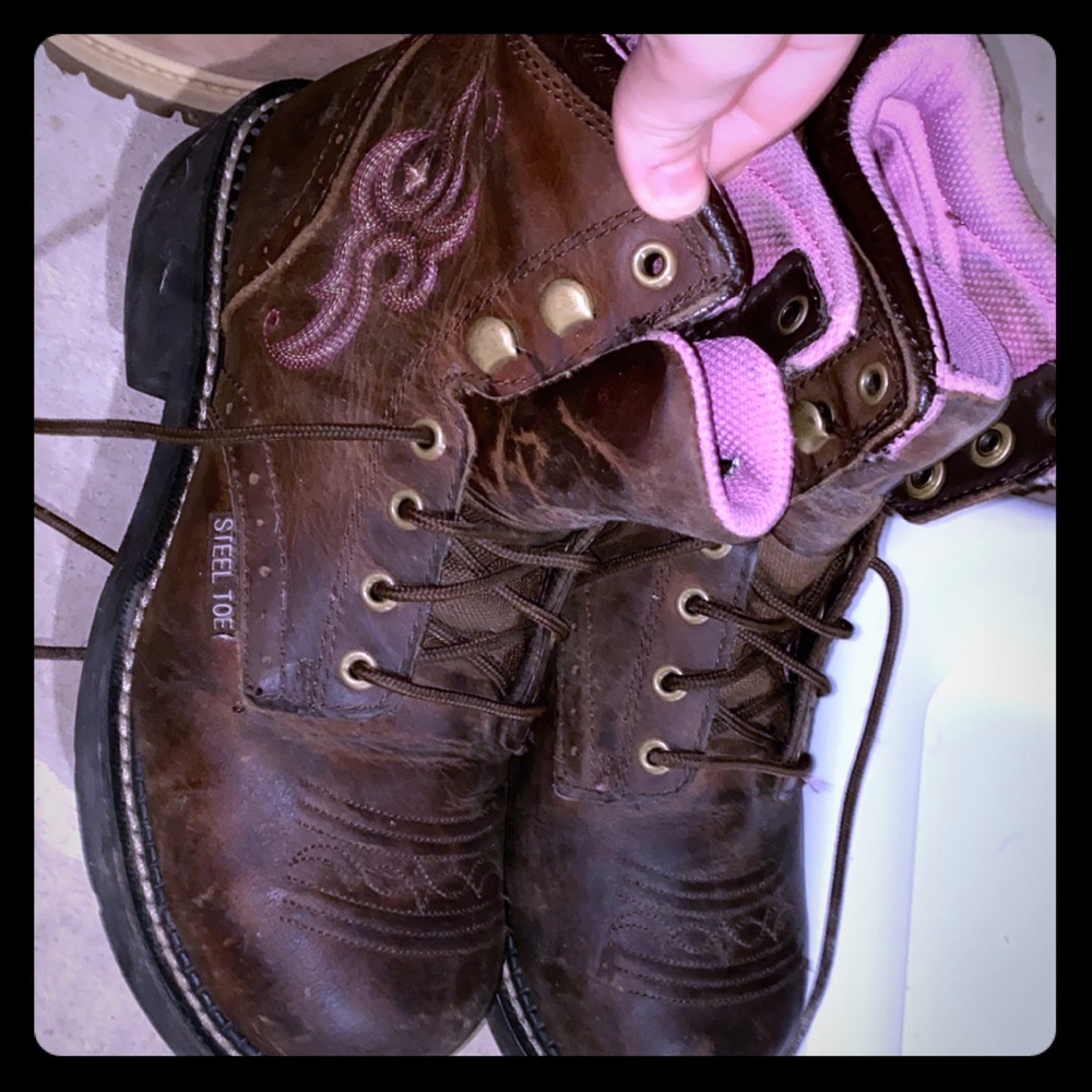 Steel toe boots